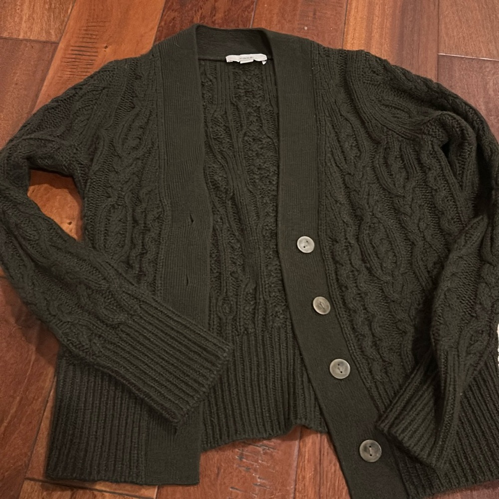 Vince wool- cashmere sweater